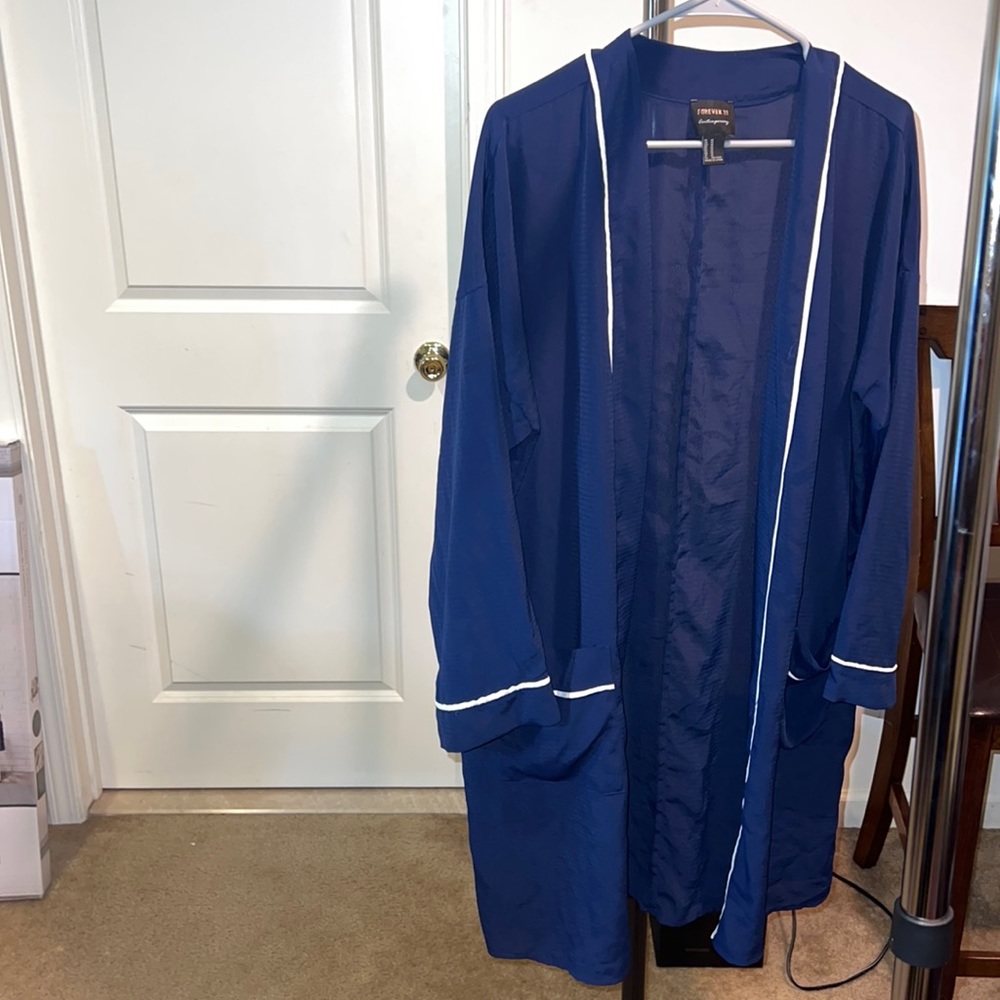 Navy blue Forever21 Kimono with pockets